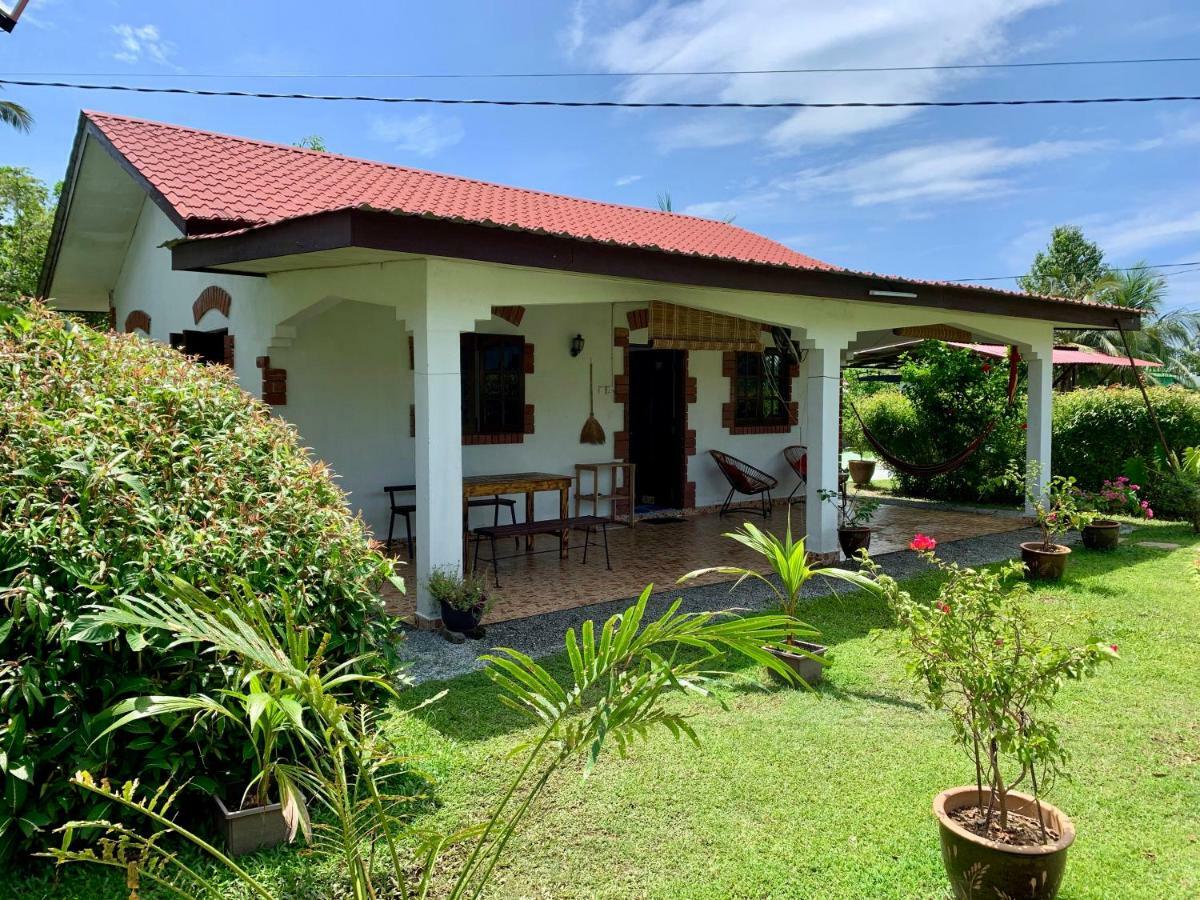 Lovely Garden Villas Pantai Cenang  Eksteriør bilde